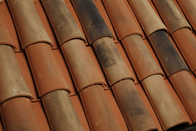 Images of clay roof tiles at Claymex
